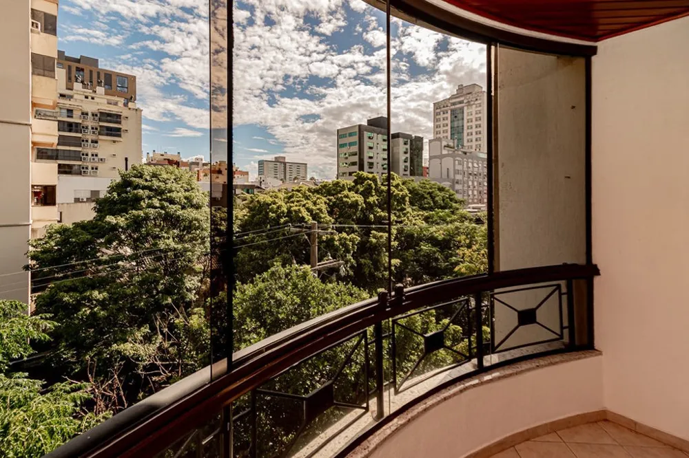 Apartamento para venda no bairro Menino Deus em Porto Alegre