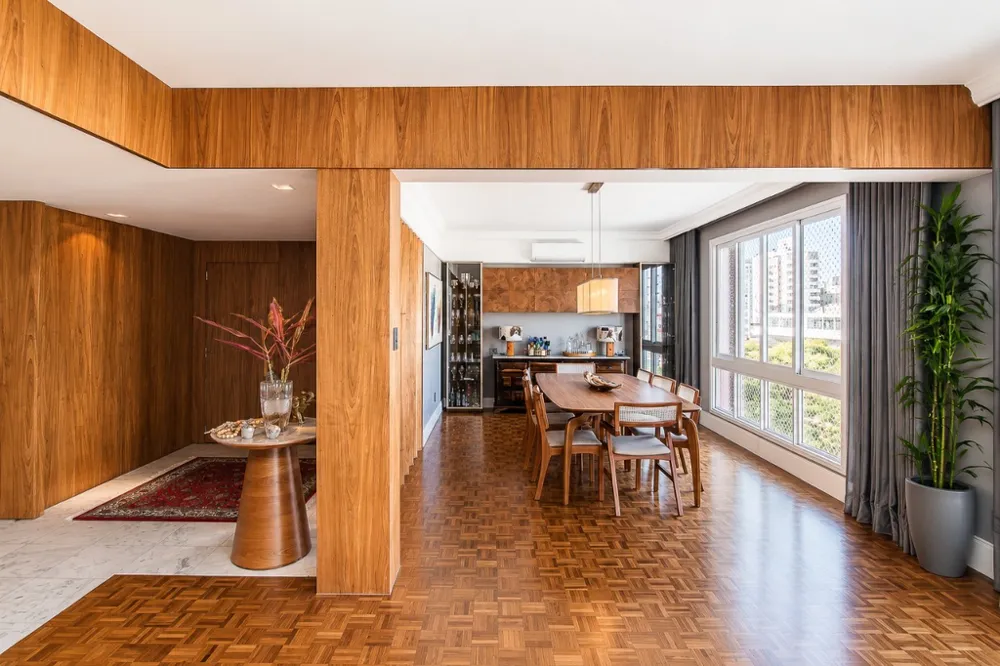 Apartamento para venda no bairro Moinhos de Vento em Porto Alegre