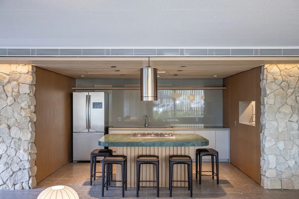 Apartamento para venda no bairro Três Figueiras em Porto Alegre