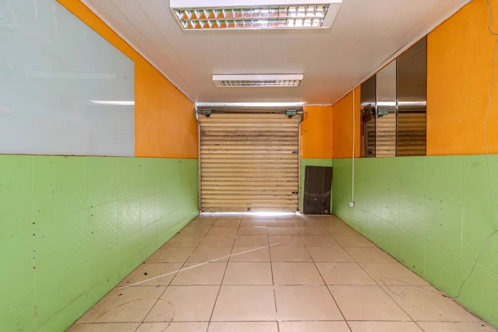 Edifício Comercial para venda no bairro Vila Ipiranga em Porto Alegre