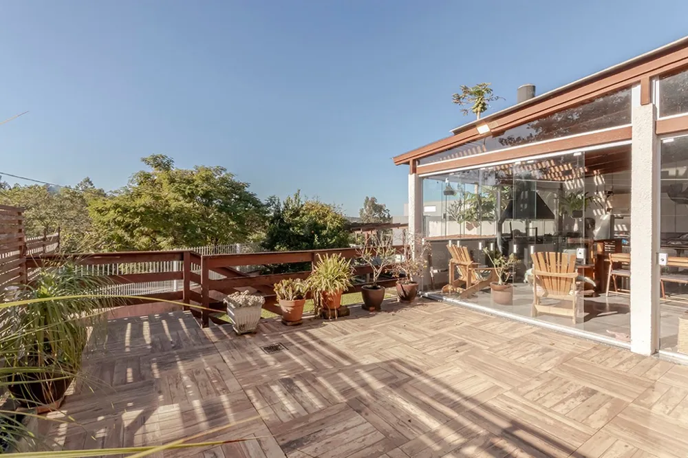 Casa para venda no bairro Lomba do Pinheiro em Porto Alegre