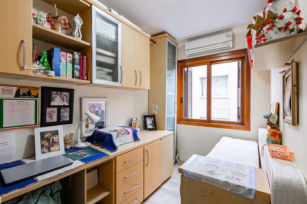 Apartamento para venda no bairro Santo Antônio em Porto Alegre