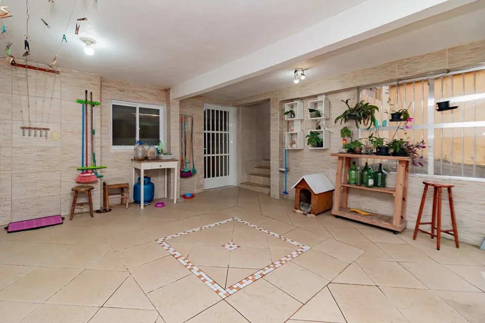 Casa para venda no bairro Vila Ipiranga em Porto Alegre