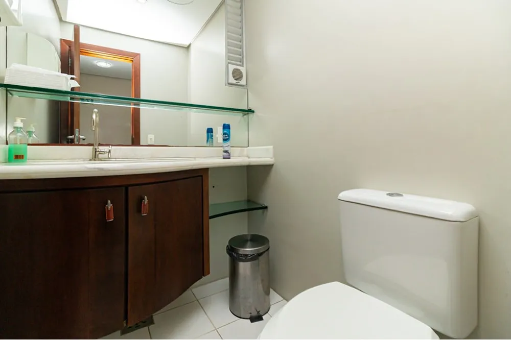 Sala para venda no bairro Menino Deus em Porto Alegre