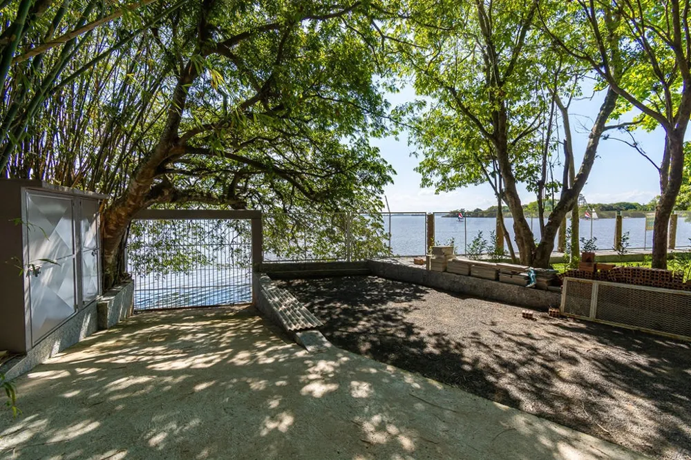 Casa para venda no bairro Tristeza em Porto Alegre