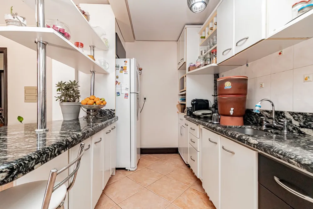 Casa para venda no bairro Jardim Itu Sabará em Porto Alegre