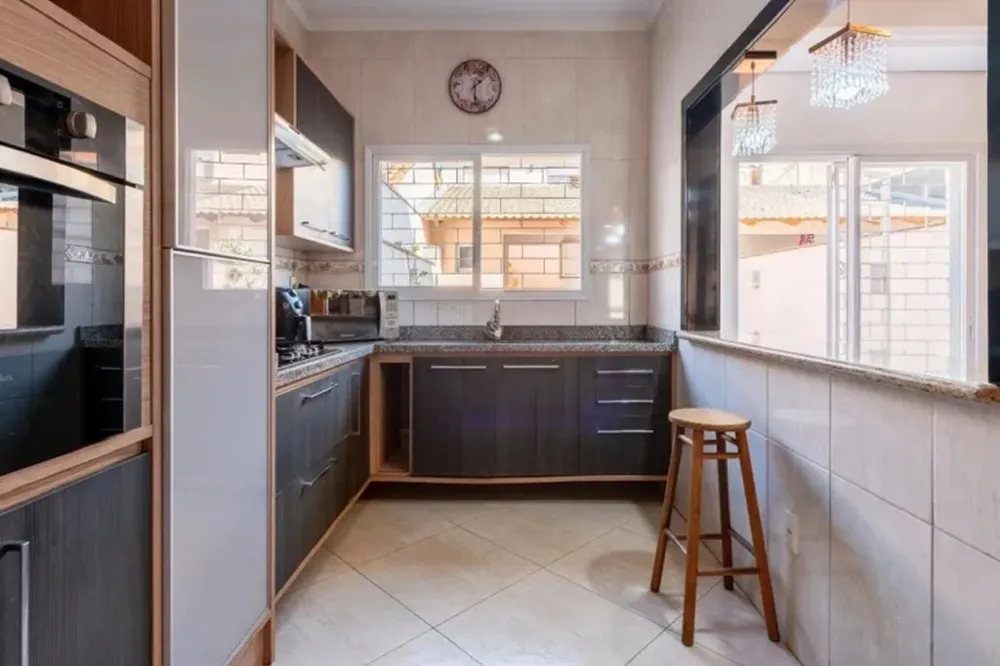 Casa para venda no bairro Jardim Sabará em Porto Alegre