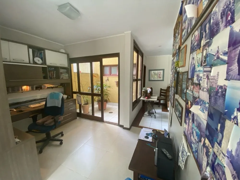 Casa para venda no bairro Jardim do Salso em Porto Alegre