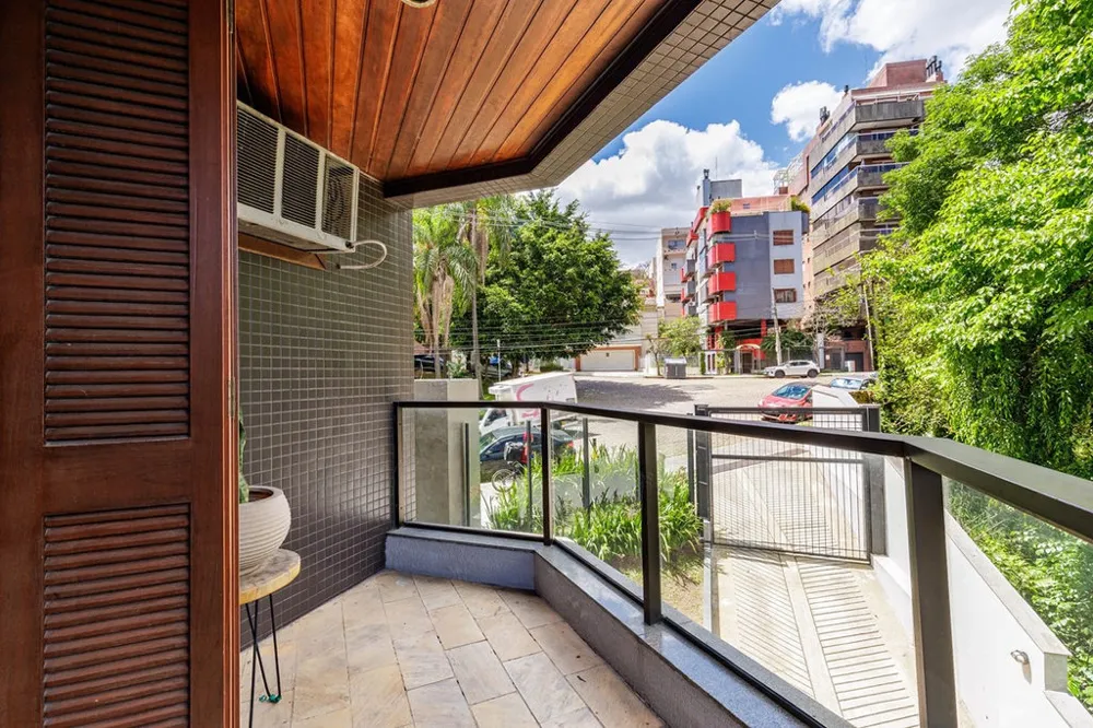 Apartamento para venda no bairro Moinhos de Vento em Porto Alegre