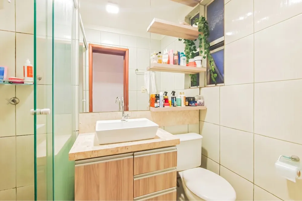 Apartamento para venda no bairro Vila Nova em Porto Alegre