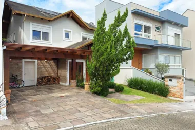 Casa em Condomínio para venda no bairro Hípica em Porto Alegre