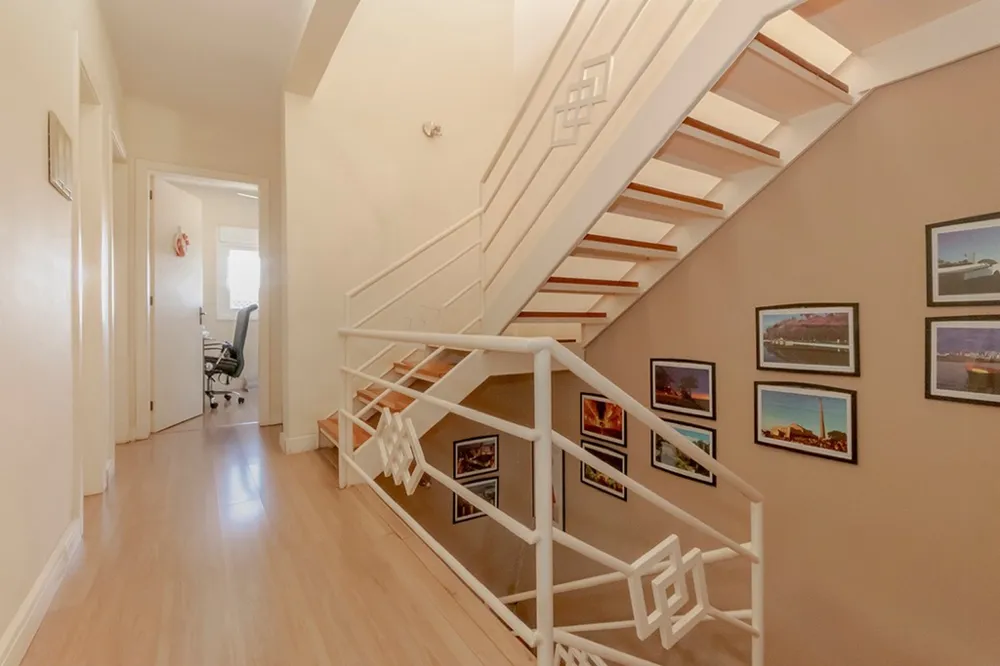 Casa para venda no bairro Lomba do Pinheiro em Porto Alegre