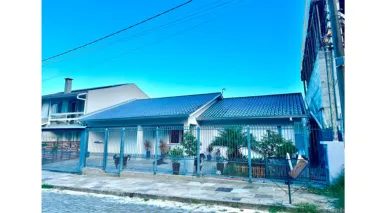 Casa para venda no bairro São Luiz em Caxias do Sul