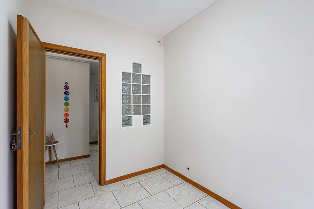Sala para venda no bairro Petrópolis em Porto Alegre