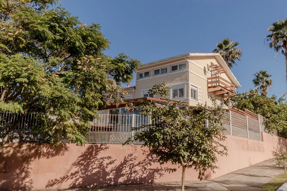 Casa para venda no bairro Lomba do Pinheiro em Porto Alegre