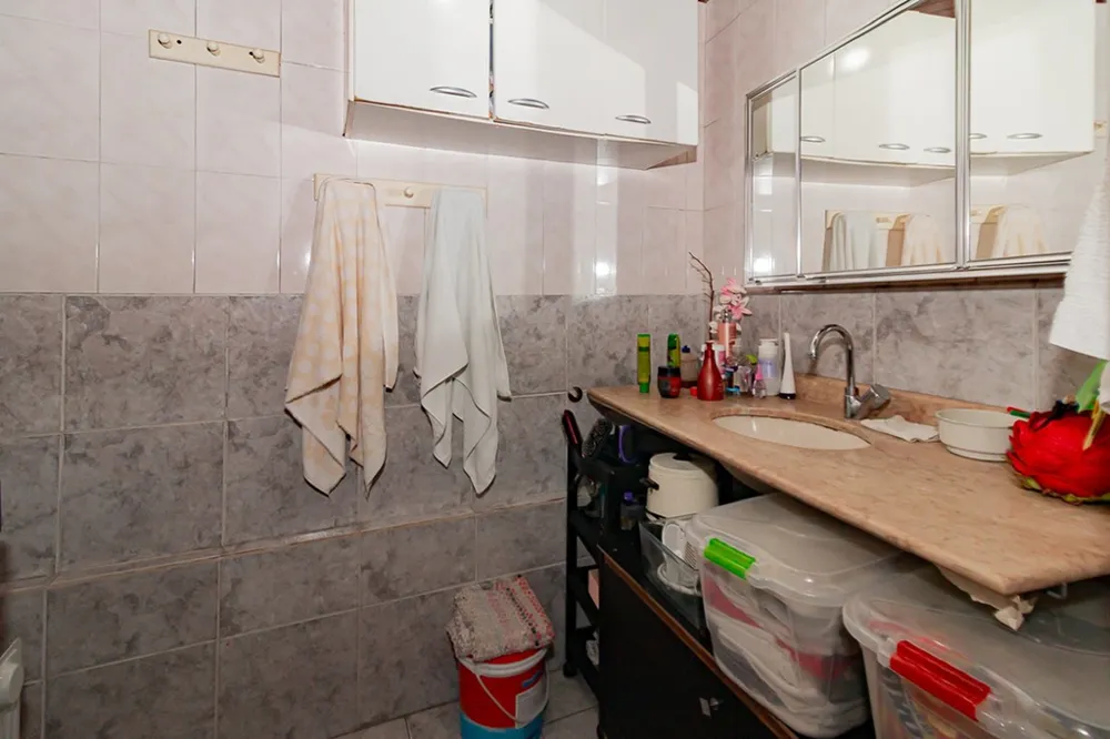 Casa para venda no bairro Jardim Itu Sabará em Porto Alegre