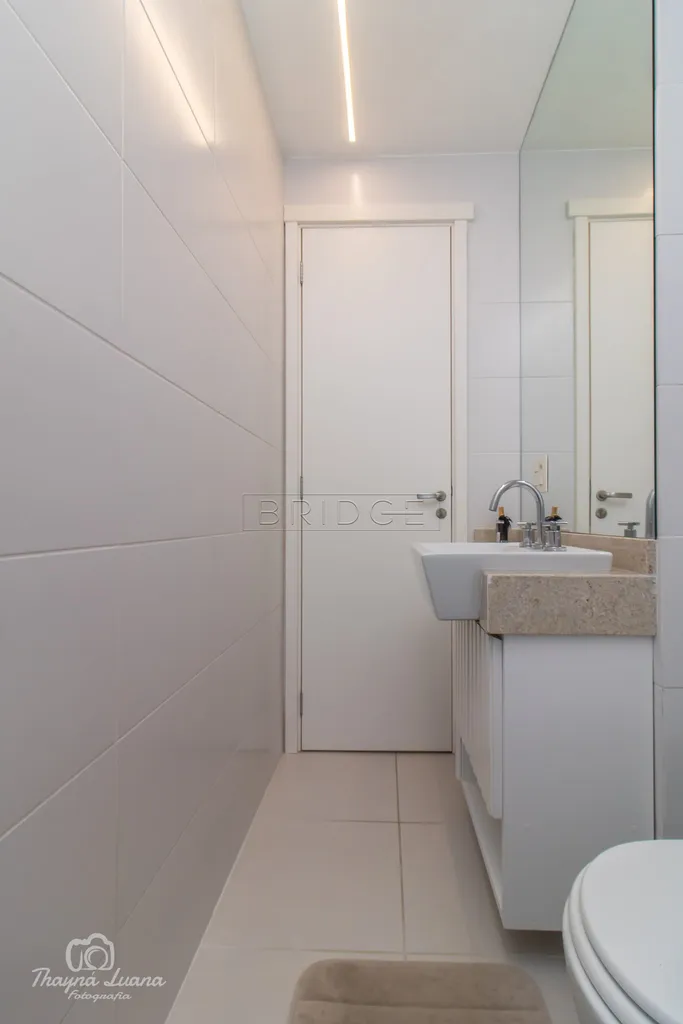 Apartamento para venda no bairro Passo da Areia em Porto Alegre