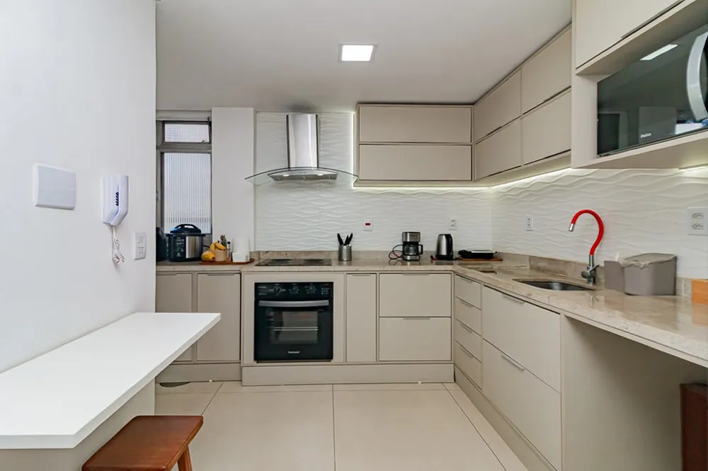Apartamento para venda no bairro Menino Deus em Porto Alegre