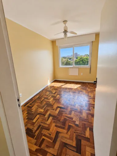 Apartamento para venda no bairro Vila Ipiranga em Porto Alegre