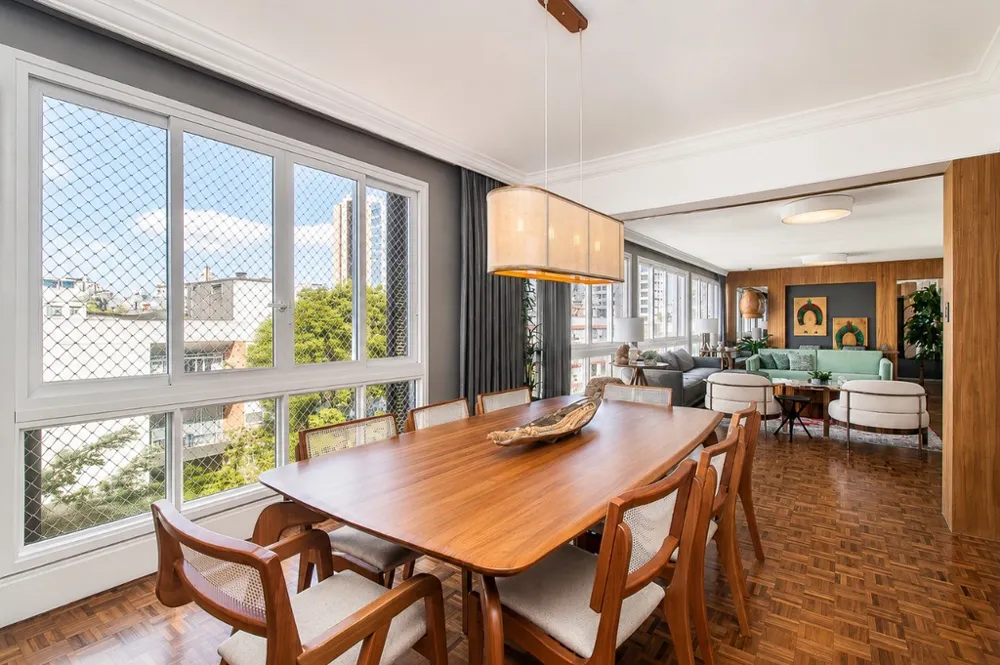 Apartamento para venda no bairro Moinhos de Vento em Porto Alegre