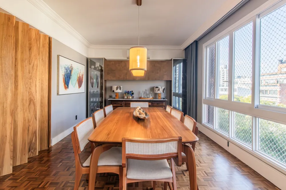 Apartamento para venda no bairro Moinhos de Vento em Porto Alegre