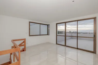 Cobertura Duplex para venda no bairro Chácara das Pedras em Porto Alegre