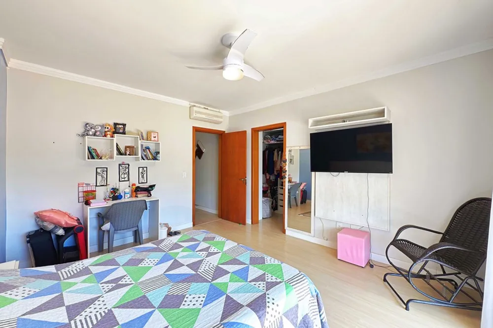 Casa para venda no bairro Hípica em Porto Alegre