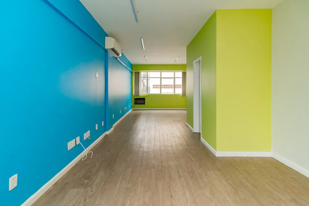 Sala para venda no bairro Auxiliadora em Porto Alegre
