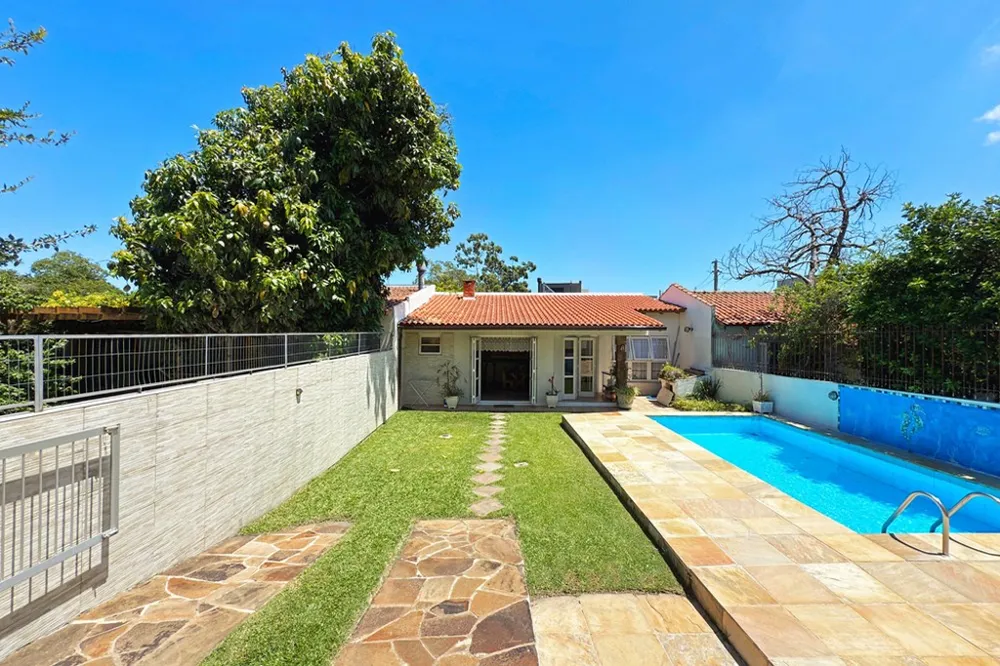 Casa para venda no bairro Ipanema em Porto Alegre