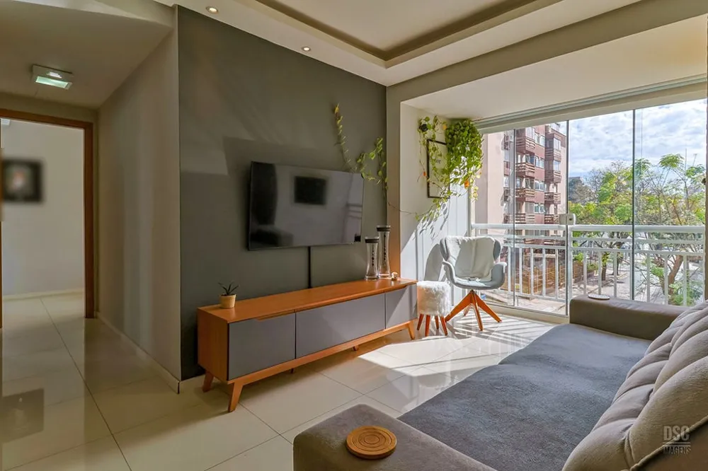 Apartamento para venda no bairro Passo da Areia em Porto Alegre