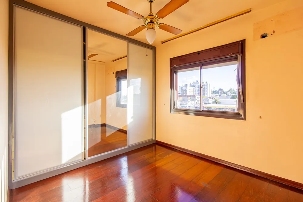 Apartamento para venda no bairro Passo da Areia em Porto Alegre
