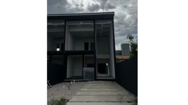 Casa 2 quartos sendo 2 suítes para venda no bairro Centro em Passo de Torres