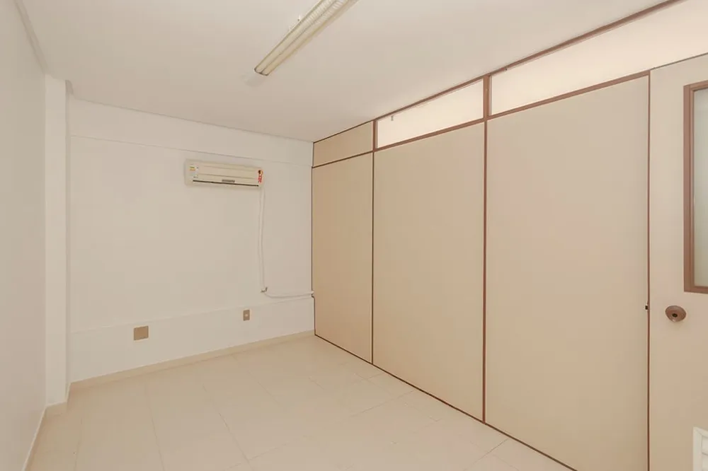 Sala para venda no bairro Floresta em Porto Alegre