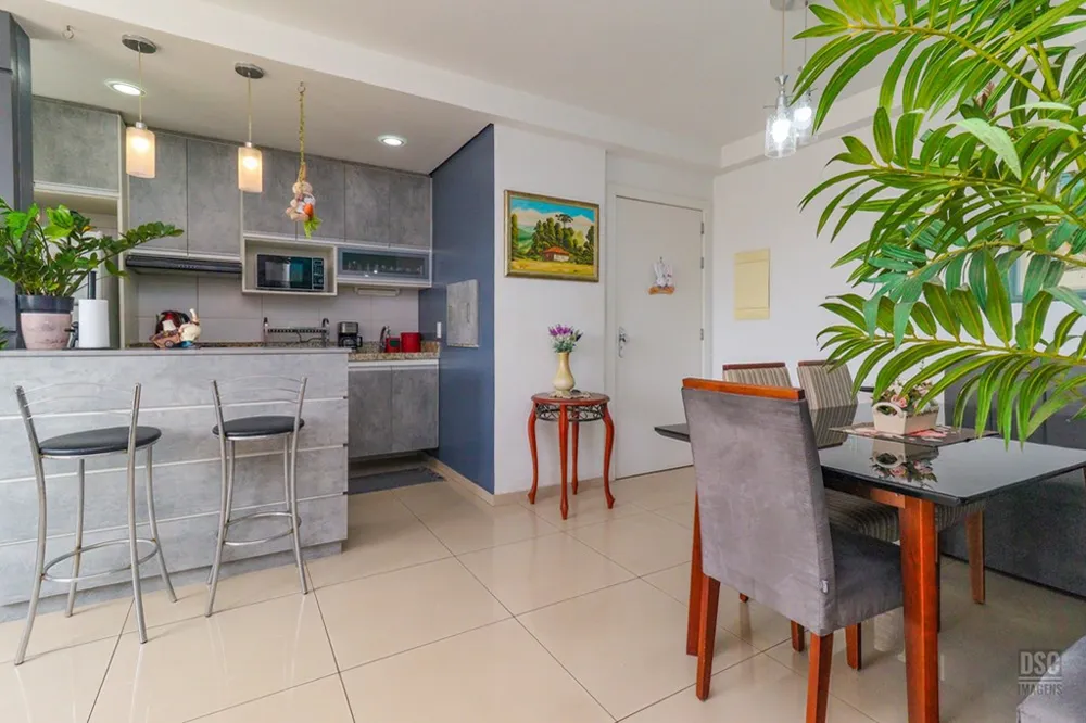 Apartamento para venda no bairro Medianeira em Porto Alegre