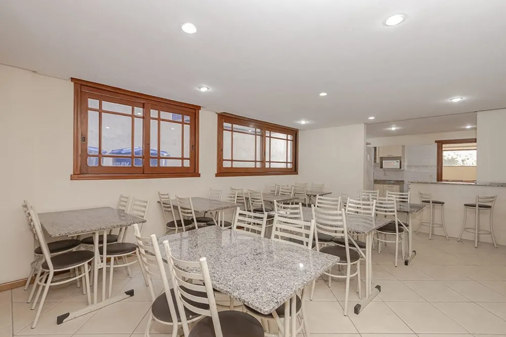 Apartamento para venda no bairro Passo da Areia em Porto Alegre